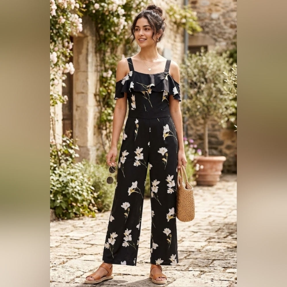 ✨️Le Chateau Floral Cold Shoulder Wide-Leg Jumpsuit | size L 🖤